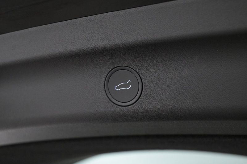 Tesla Model Y bild 22