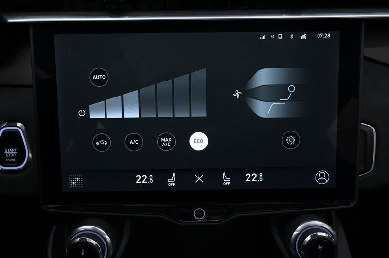 Lynk & Co 01 bild 20