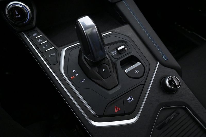 Lynk & Co 01 bild 22