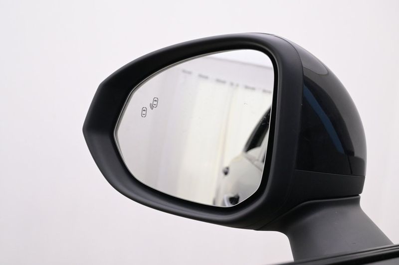 Lynk & Co 01 bild 24