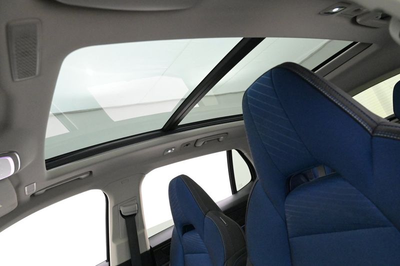 Lynk & Co 01 bild 25