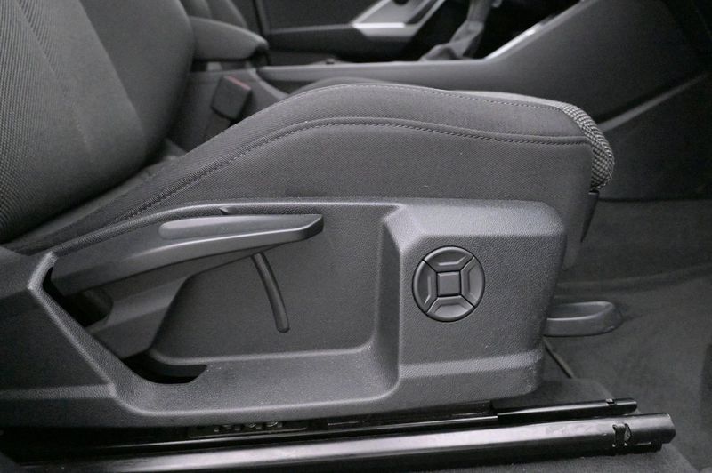 Audi Q3 bild 14