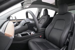 Tesla Model Y bild 9