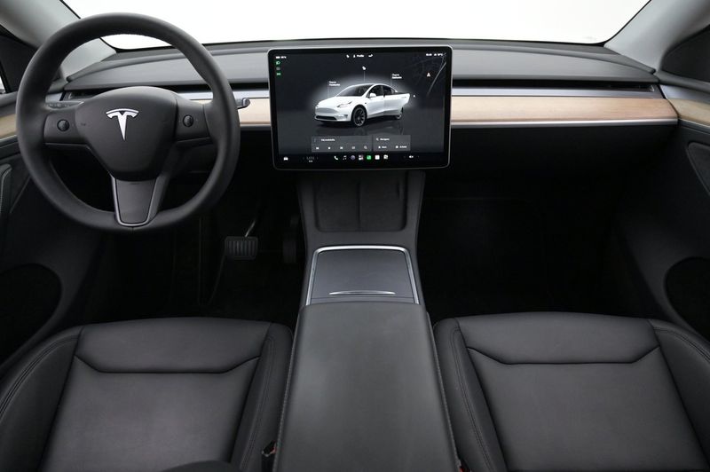 Tesla Model Y bild 6
