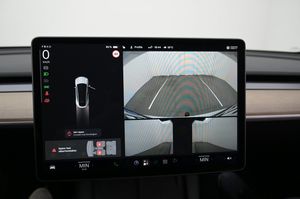 Tesla Model Y bild 18