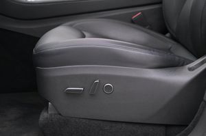 Tesla Model Y bild 11