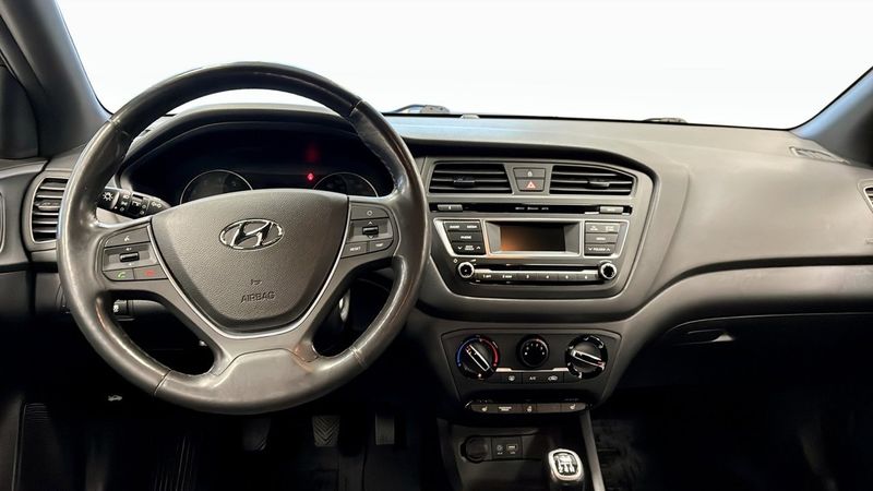 Hyundai i20 bild 4