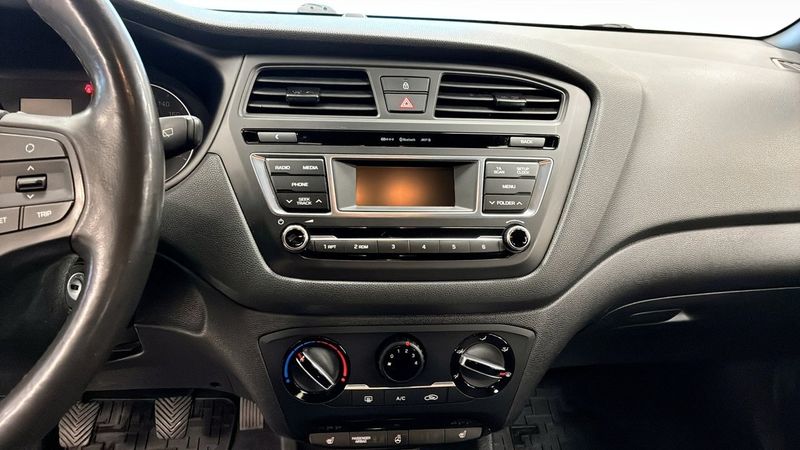 Hyundai i20 bild 12