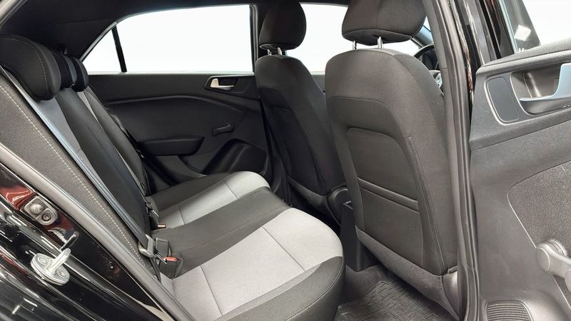 Hyundai i20 bild 5