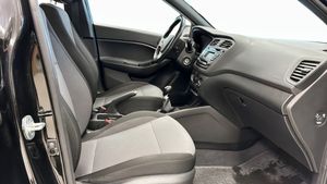 Hyundai i20 bild 3