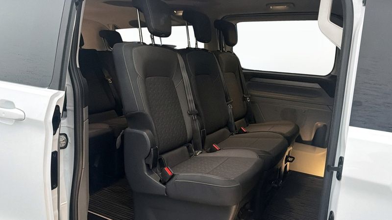 Ford Tourneo Custom bild 5
