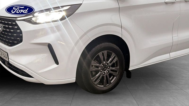 Ford Tourneo Custom bild 9