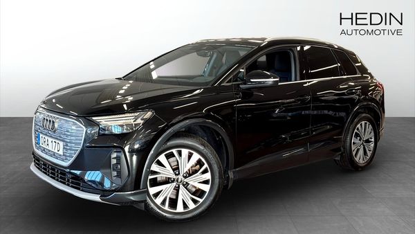 Audi Q4 e-tron 40 e-tron Comfort / B-KAMERA / CRAPLAY / - 2023