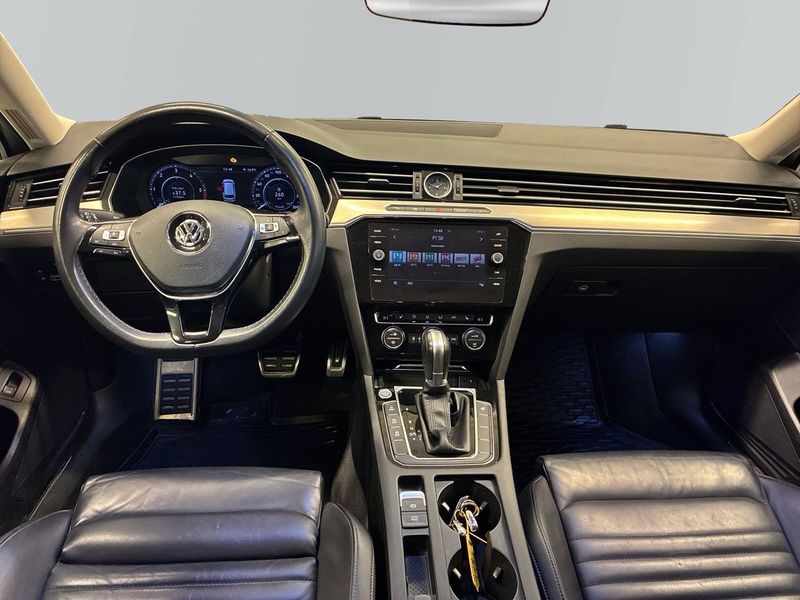 Volkswagen Passat bild 8