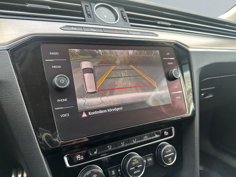 Volkswagen Passat bild 11