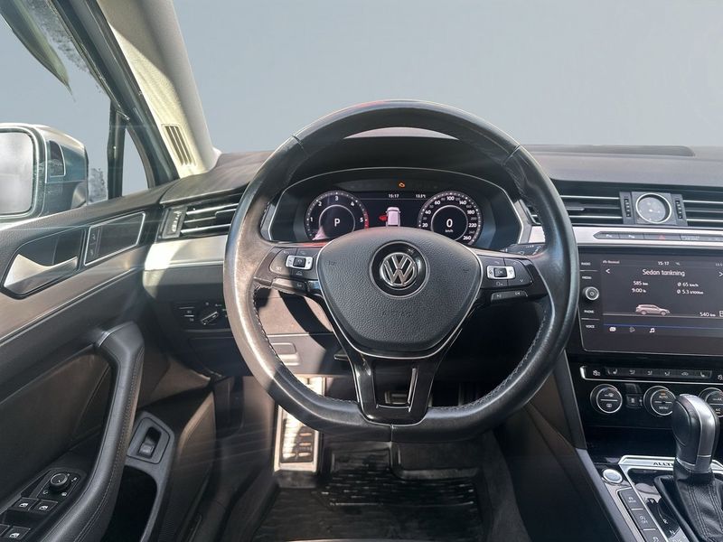 Volkswagen Passat bild 9
