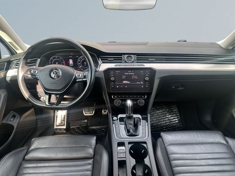 Volkswagen Passat bild 8