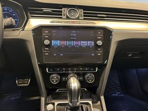 Volkswagen Passat bild 11