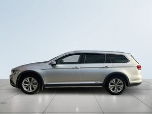 Volkswagen Passat bild 4