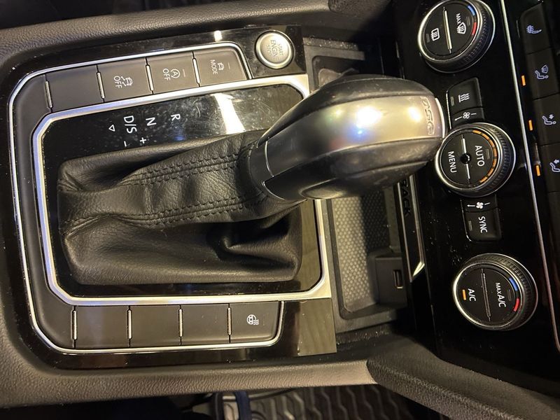Volkswagen Passat bild 18