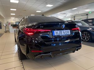 BMW i4 bild 11