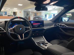 BMW i4 bild 6