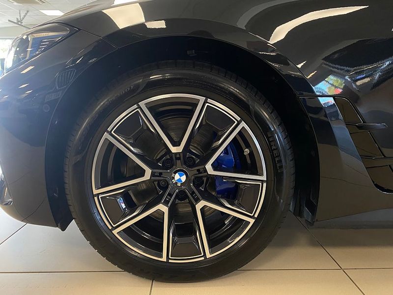 BMW i4 bild 2