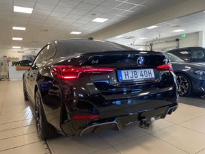 BMW i4 bild 10