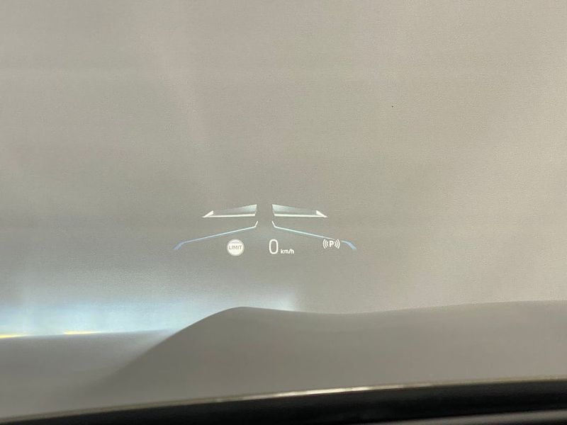BMW i4 bild 4