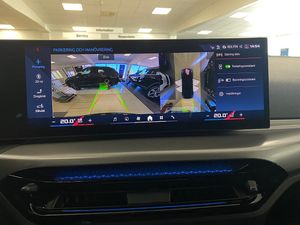 BMW i4 bild 7