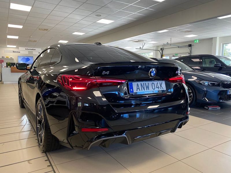 BMW i4 bild 11