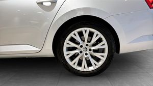 Skoda Superb bild 6