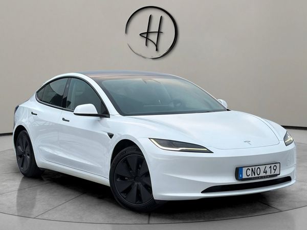 Tesla Model 3 AutoPilot HW4 Panorama 360 kamera Interiör belysning. - 2024
