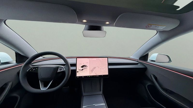 Tesla Model 3 bild 8