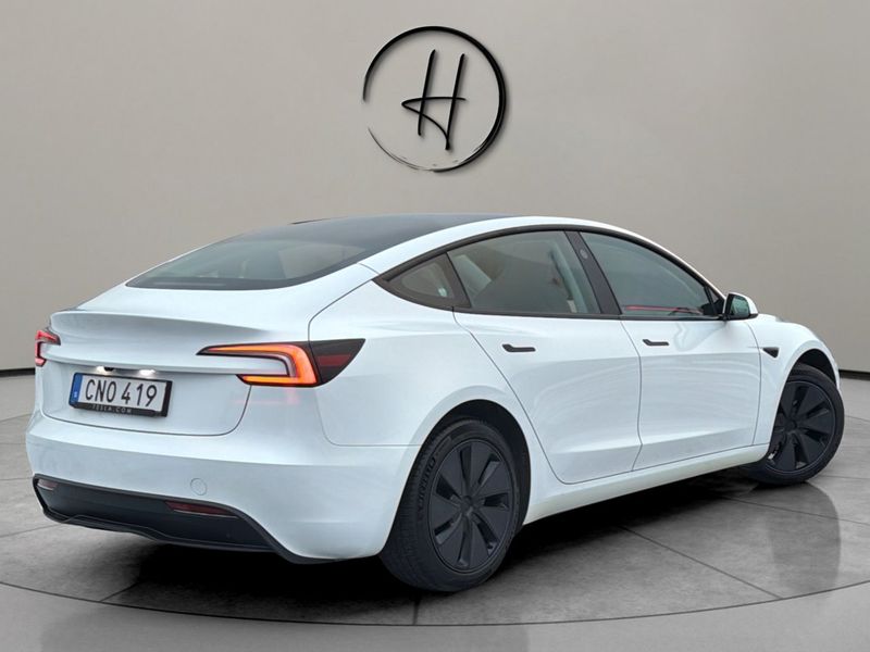 Tesla Model 3 bild 4