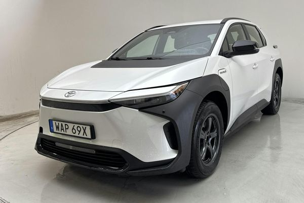 Toyota bZ4X AWD (218hk) - 2023