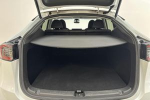 Tesla Model Y bild 9