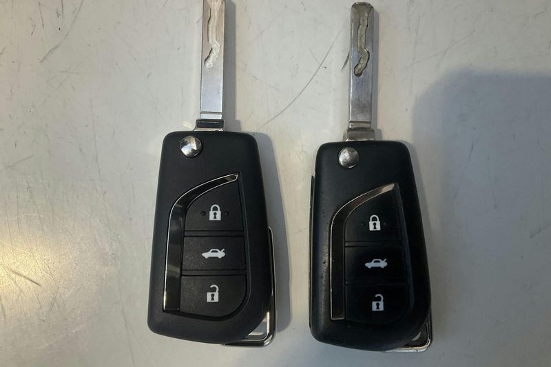 Toyota Avensis bild 14