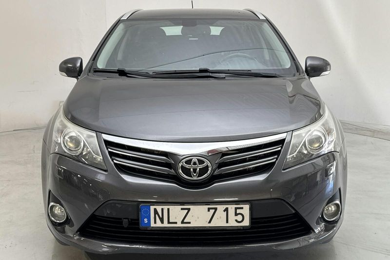 Toyota Avensis bild 4