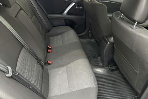 Toyota Avensis bild 8