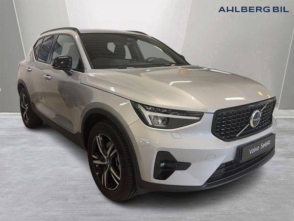 Volvo XC40 B3 FWD Bensin Plus Dark OUTLET, Klimatpaket, F... - 2025