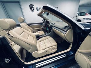 Audi A4 bild 13