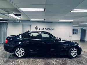 BMW 320 bild 2
