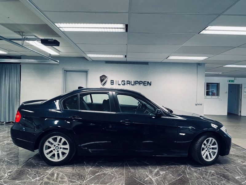 BMW 320 bild 2