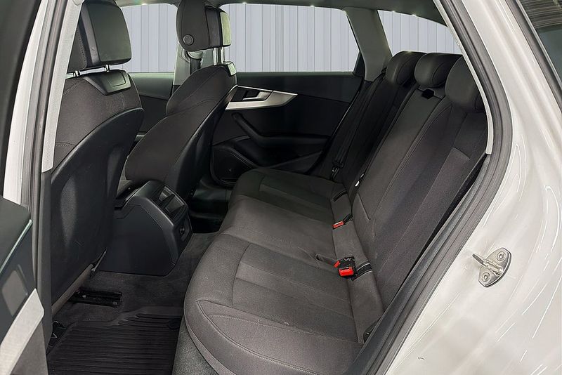 Audi A4 bild 16