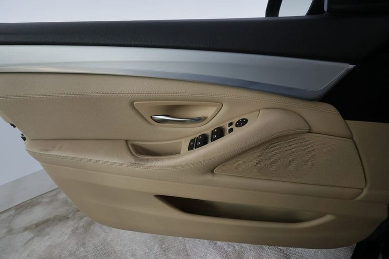 BMW 520 bild 26