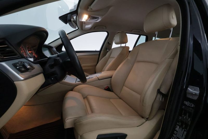 BMW 520 bild 11