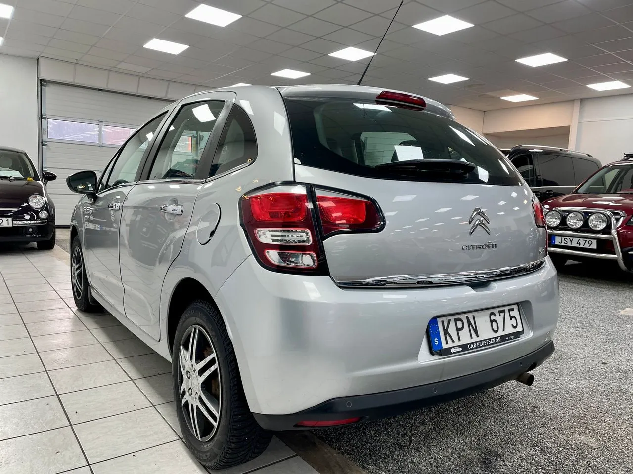 Vehicle image 3
