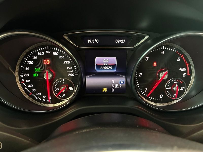 Mercedes GLA220 bild 20