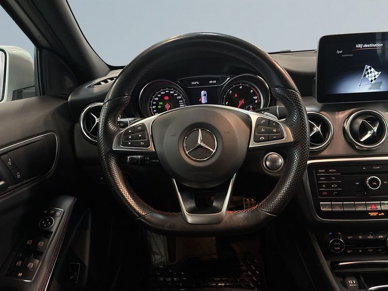 Mercedes GLA220 bild 9